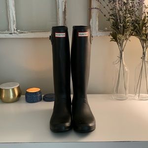 Hunter knee high rain boots
